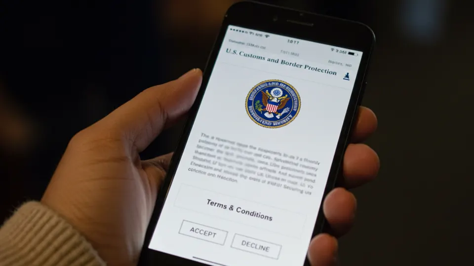 U.S. Launches Mobile App to Facilitate Voluntary Deportation of Undocumented Migrants