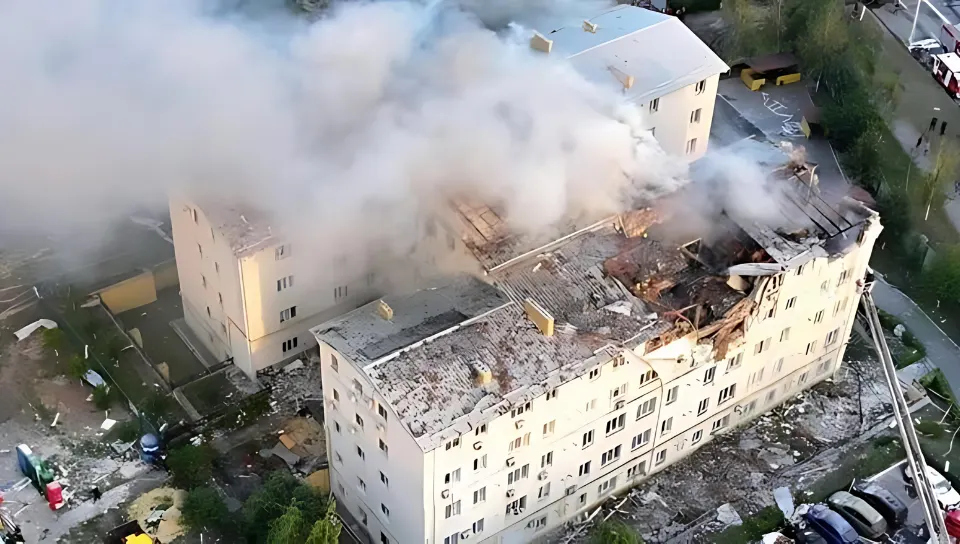 Russian drone strike kills 7 in Kharkiv as Zelensky meets Trump: Was this timed to send a message?