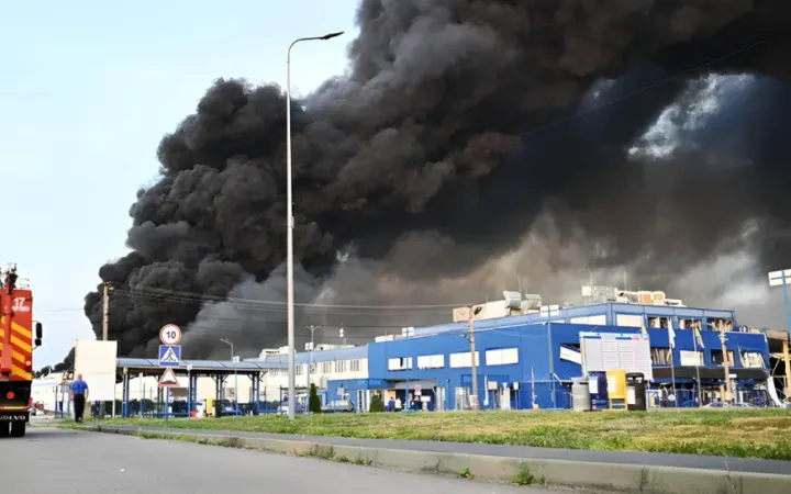 Russian barrage hits U.S.-owned plant in Ukraine: Is this meant to undercut Trump’s peace push?
